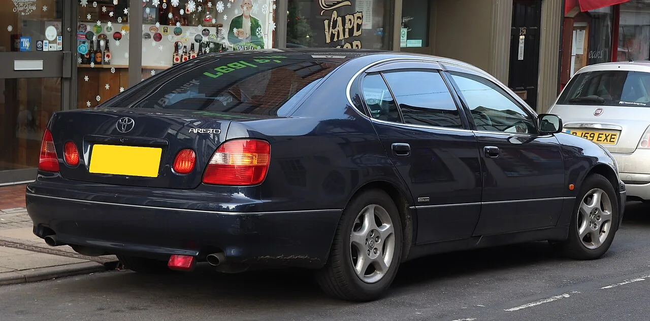 Toyota Aristo, rear