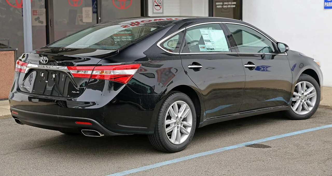 Toyota Avalon, rear