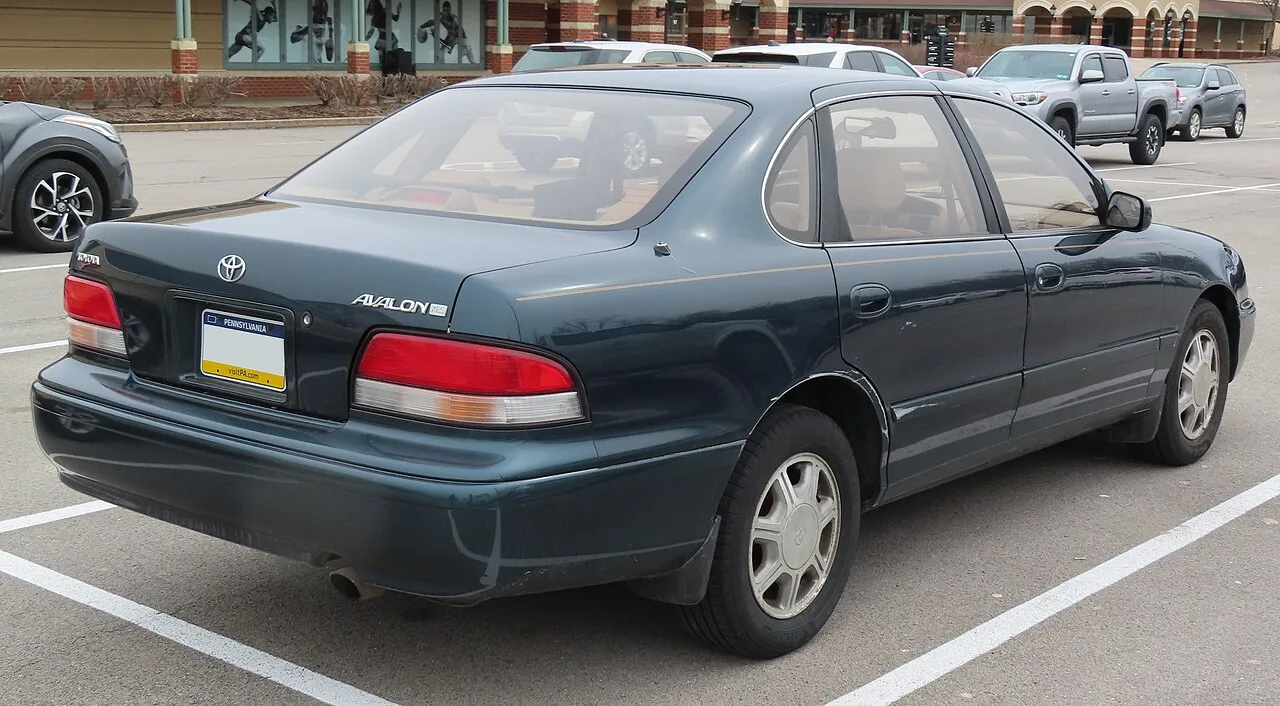 Toyota Avalon, rear