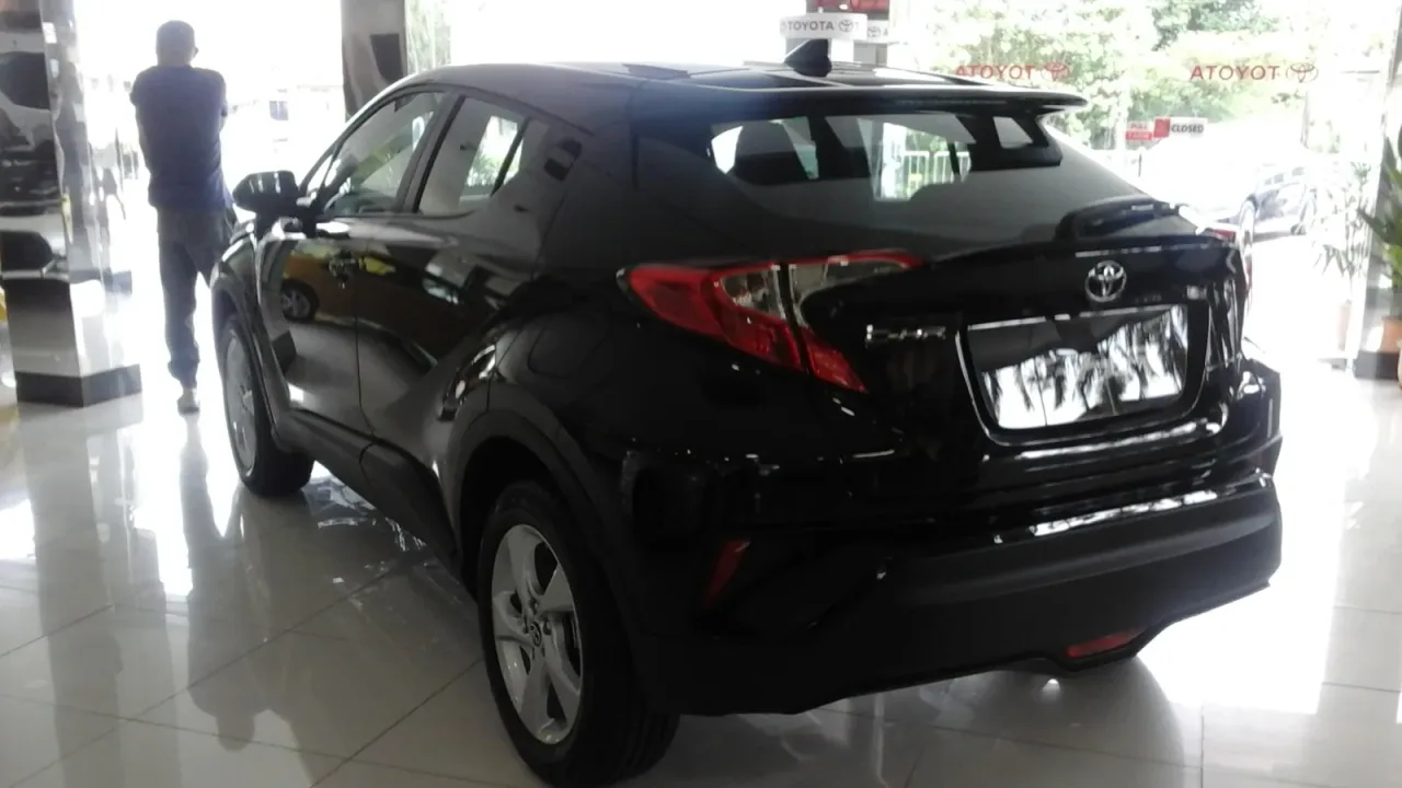 Toyota C-HR, rear