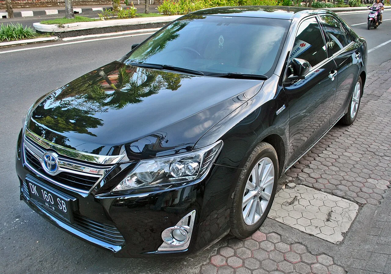 Toyota Camry, side
