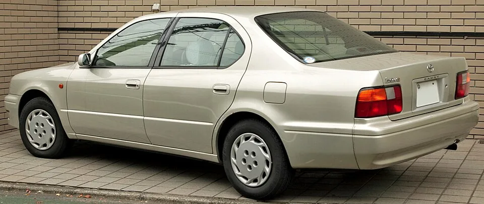 Toyota Camry V40, rear