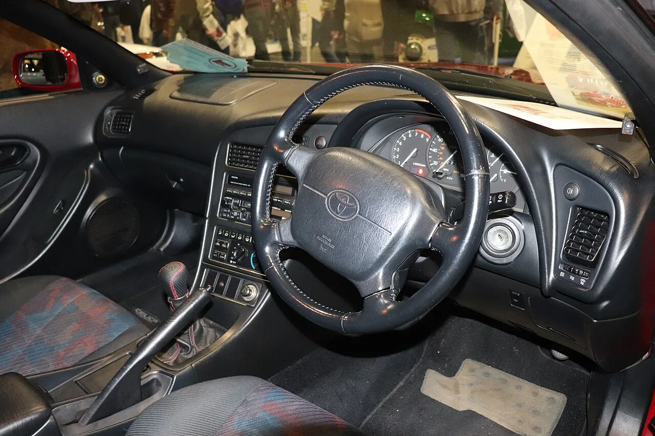 Toyota Celica, interior