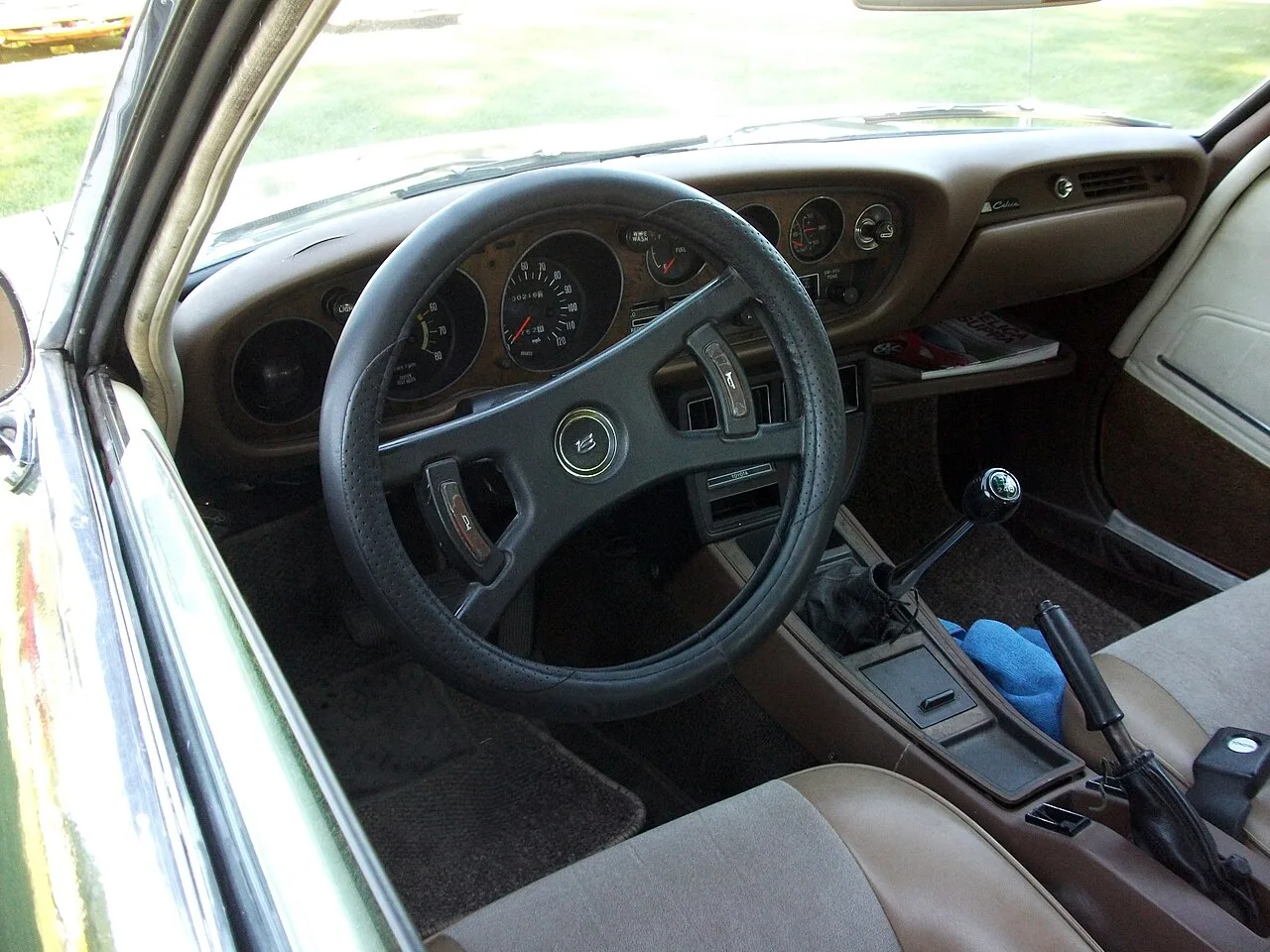 Toyota Celica A20 / A30 first generation, interior