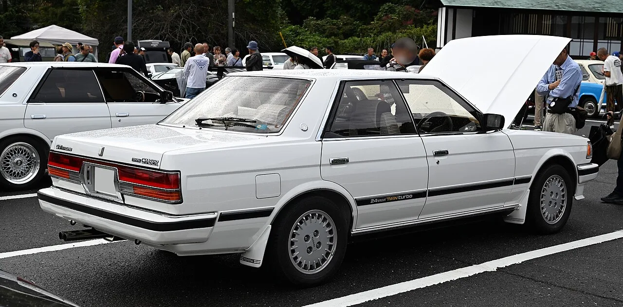 Toyota Chaser X70, rear