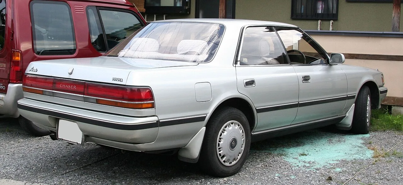 Toyota Chaser X80, rear