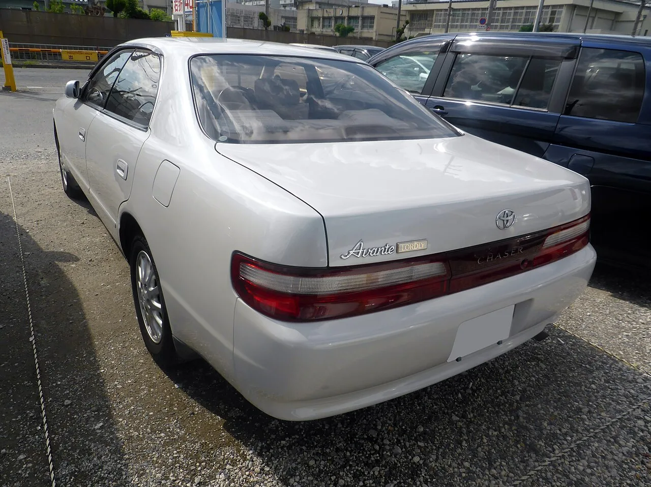 Toyota Chaser, rear