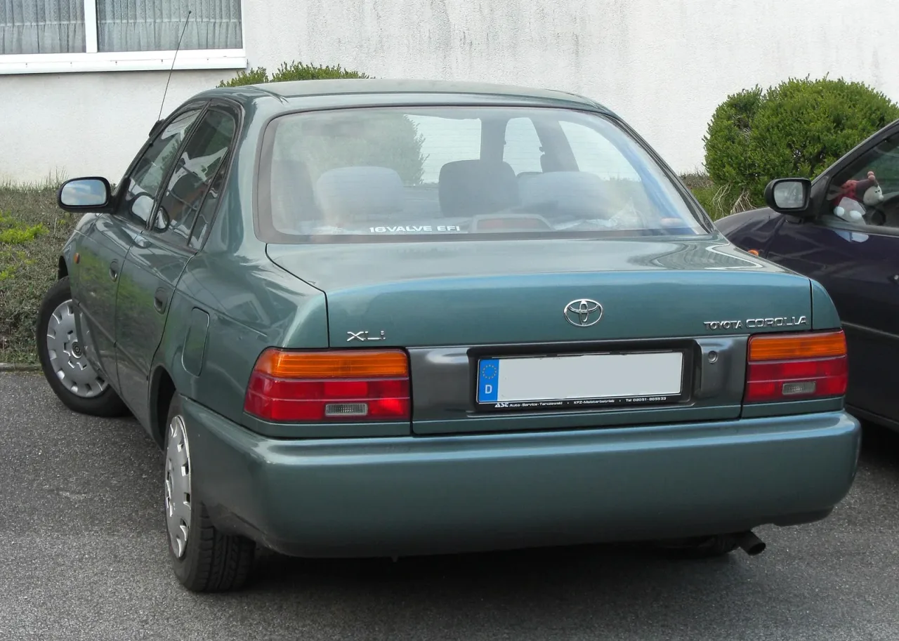 Toyota Corolla, rear