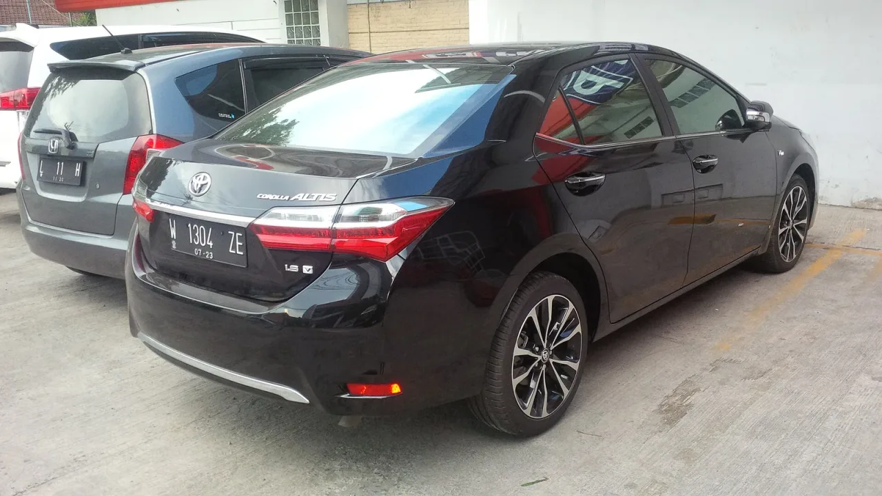 Toyota Corolla, rear