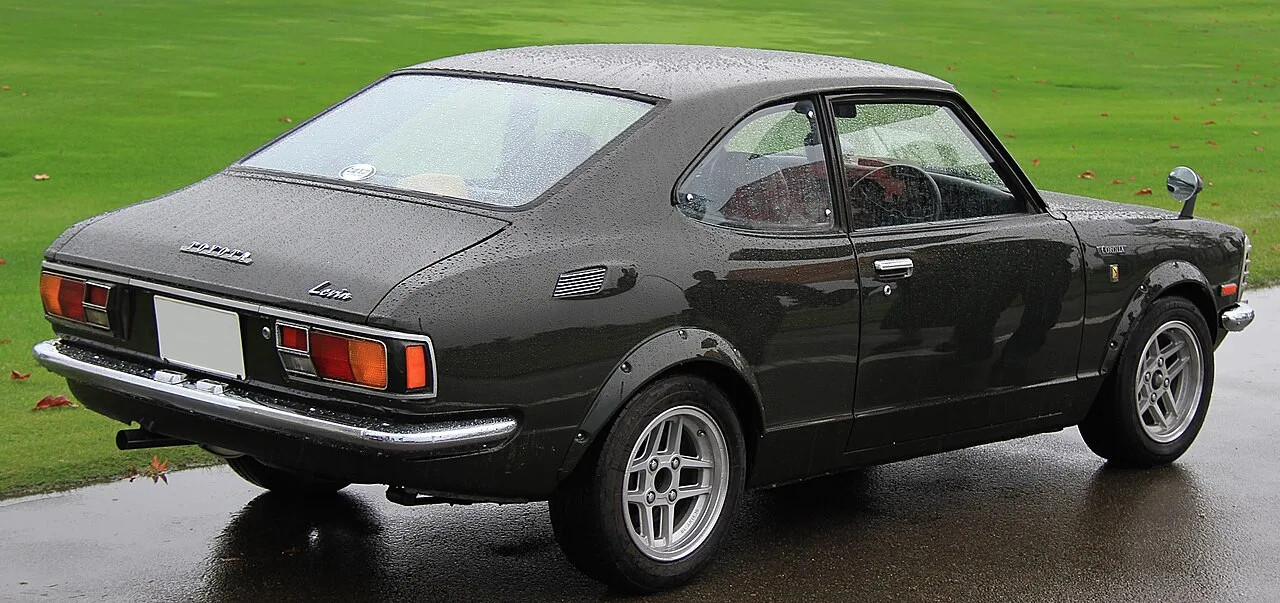 Toyota Corolla E20 second generation, rear