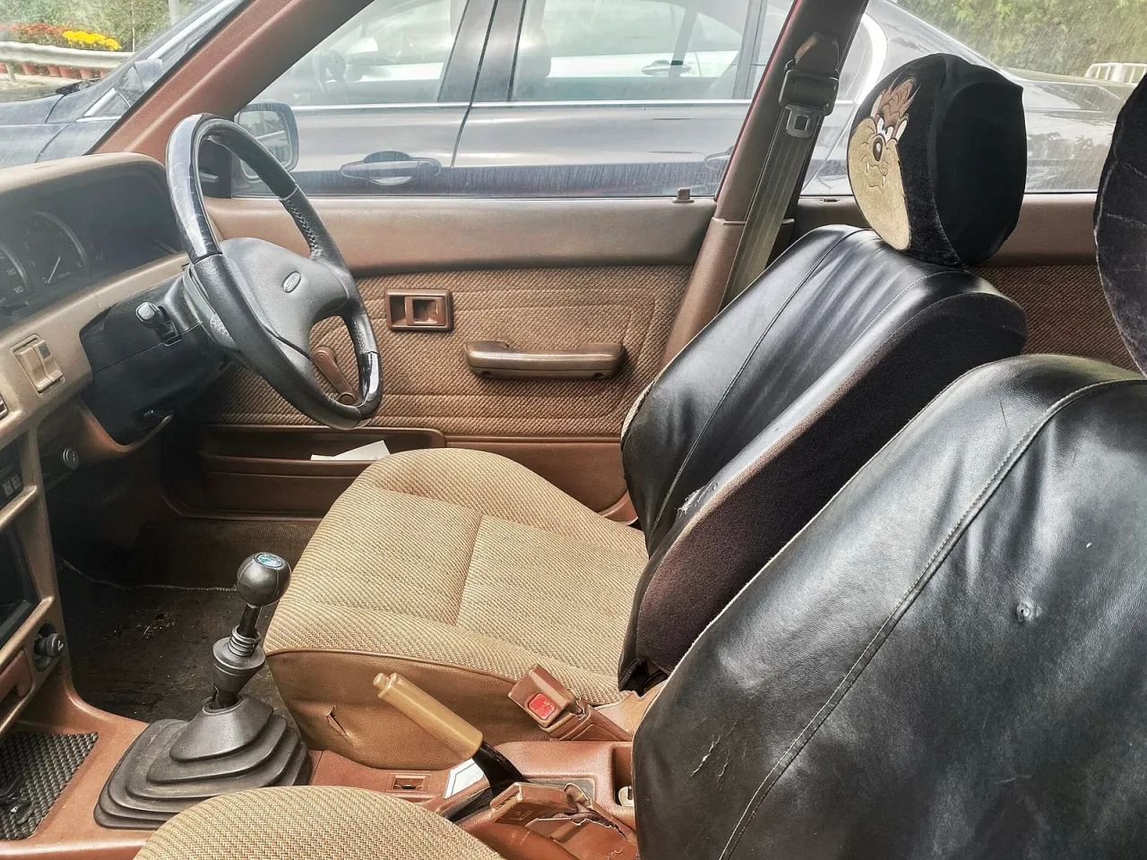 Toyota Corolla, interior