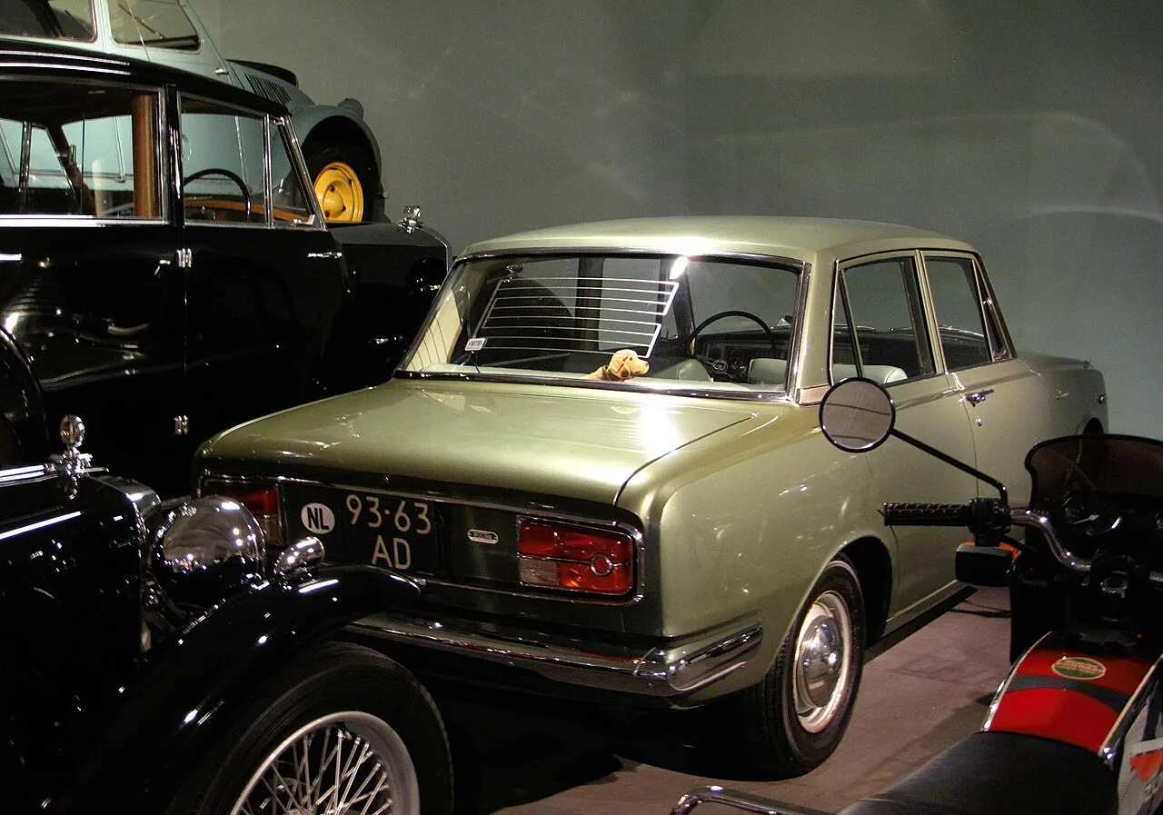 Toyota Corona T40 / T50, rear