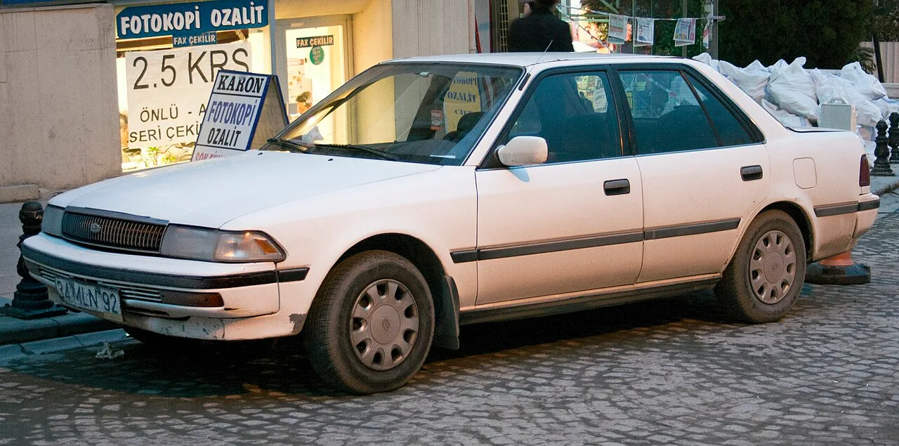 Toyota Corona T10, side