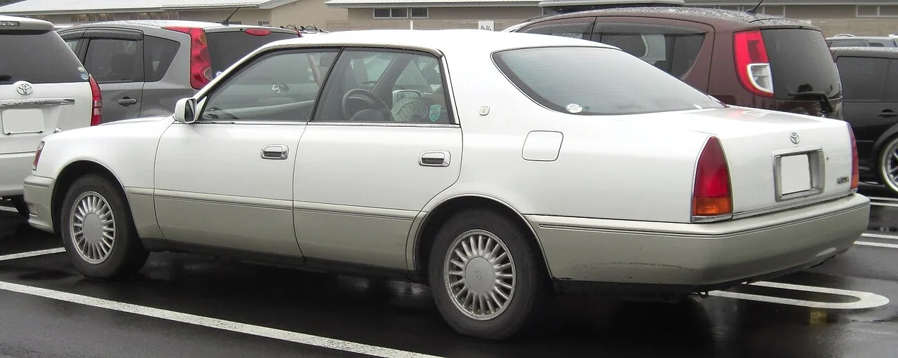 Toyota Crown Majesta, rear