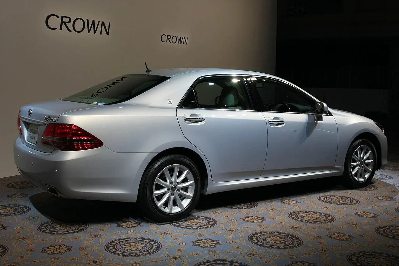 Toyota Crown S200 thirteenth generation, rear