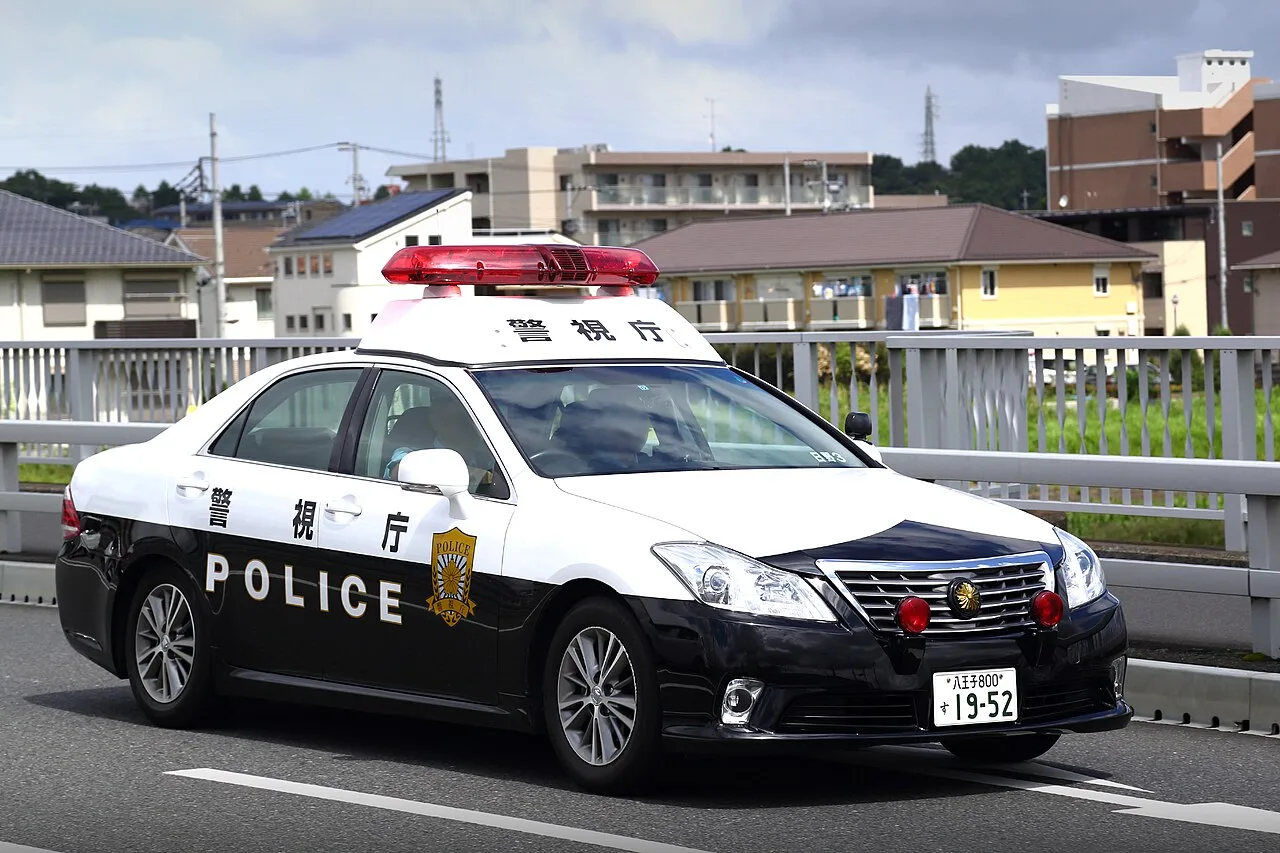 Toyota Crown S200 thirteenth generation, side