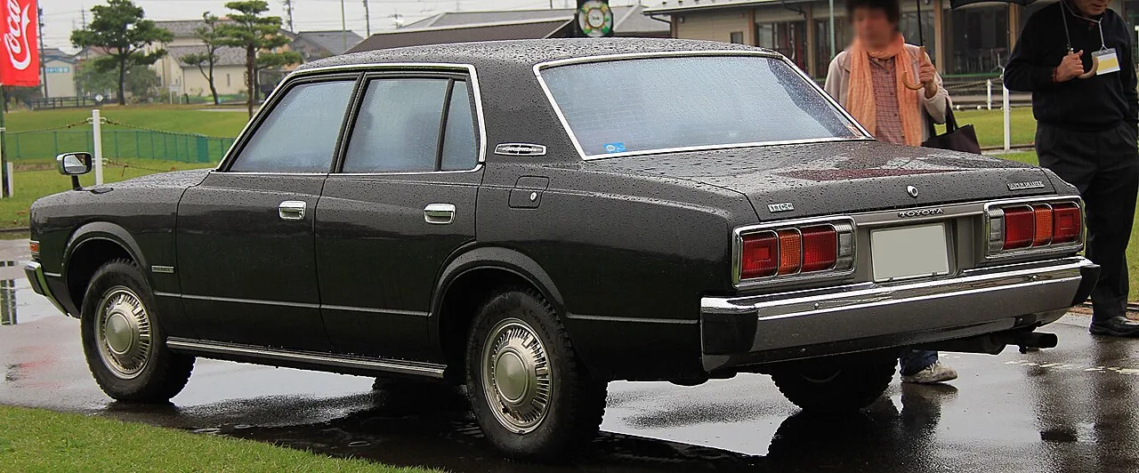 Toyota Crown S80 / S90 / S100, rear
