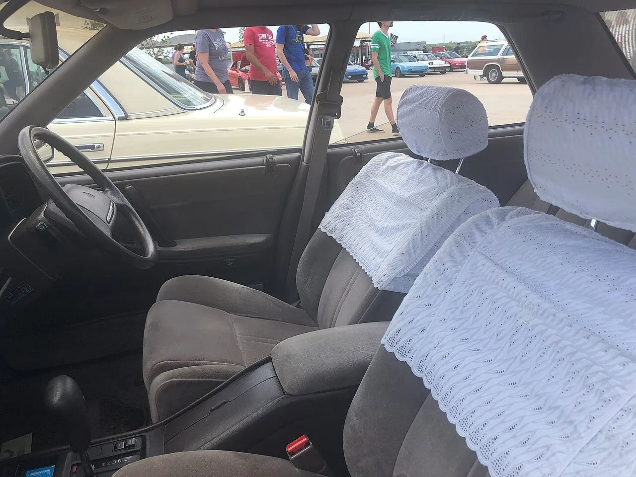 Toyota Crown S130, interior