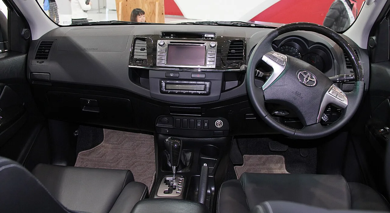 Toyota Fortuner GR Sport, interior