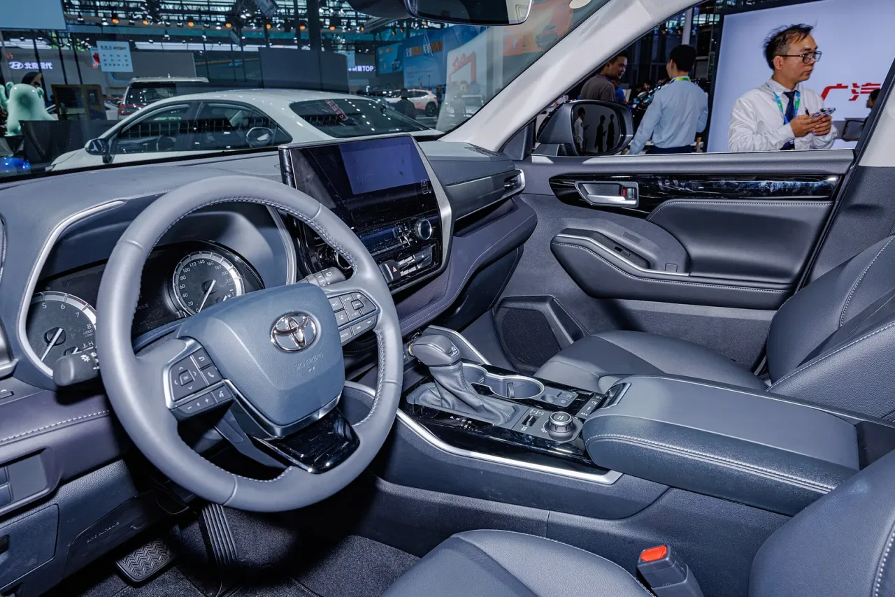 Toyota Highlander, interior
