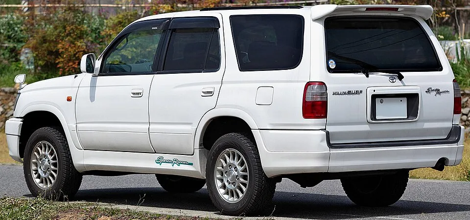 Toyota Hilux N10, rear