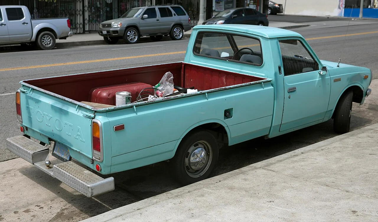 Toyota Hilux N20, rear