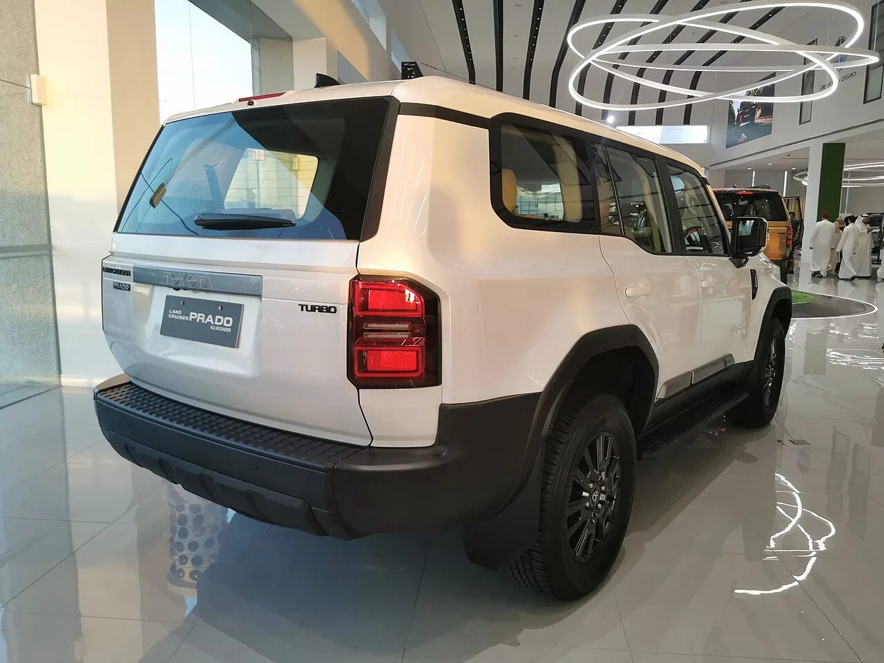 Toyota Land Cruiser, rear