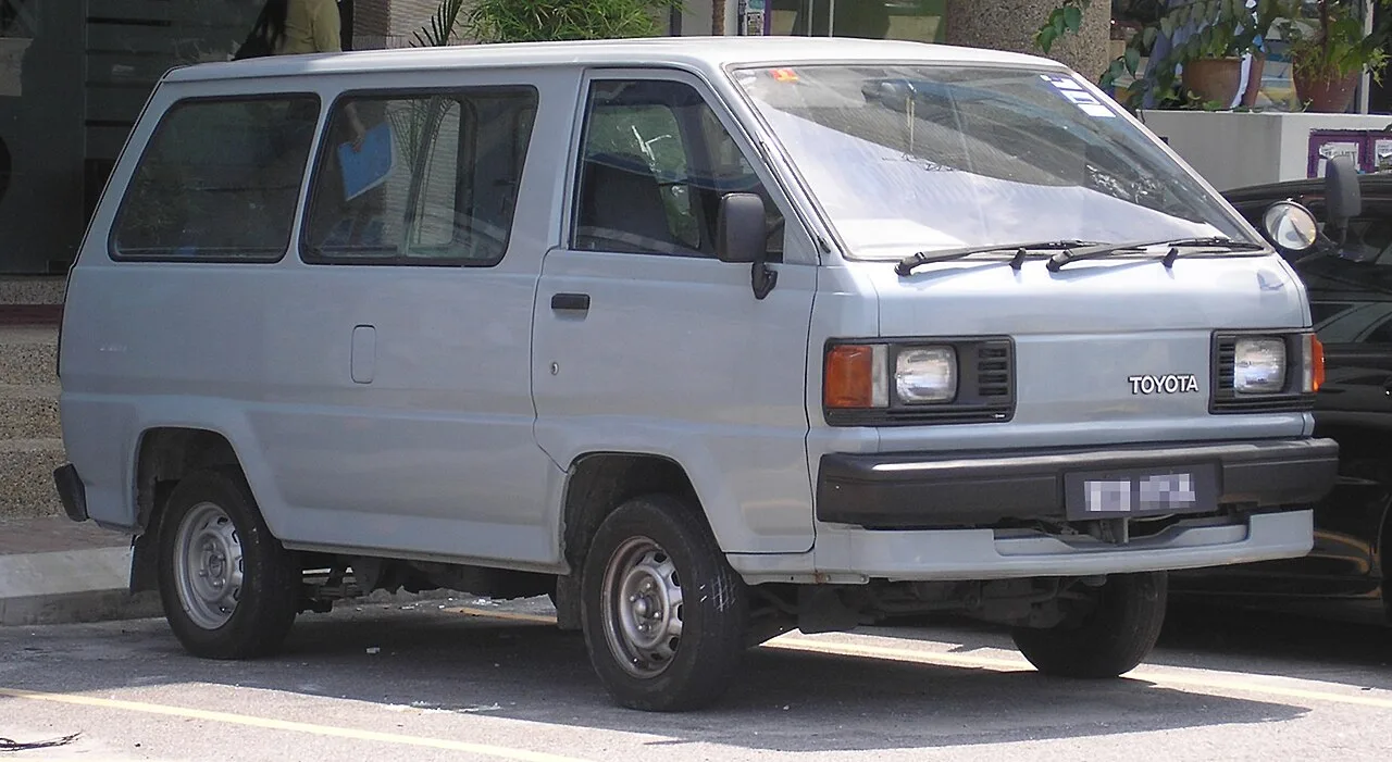 Toyota LiteAce M10, side