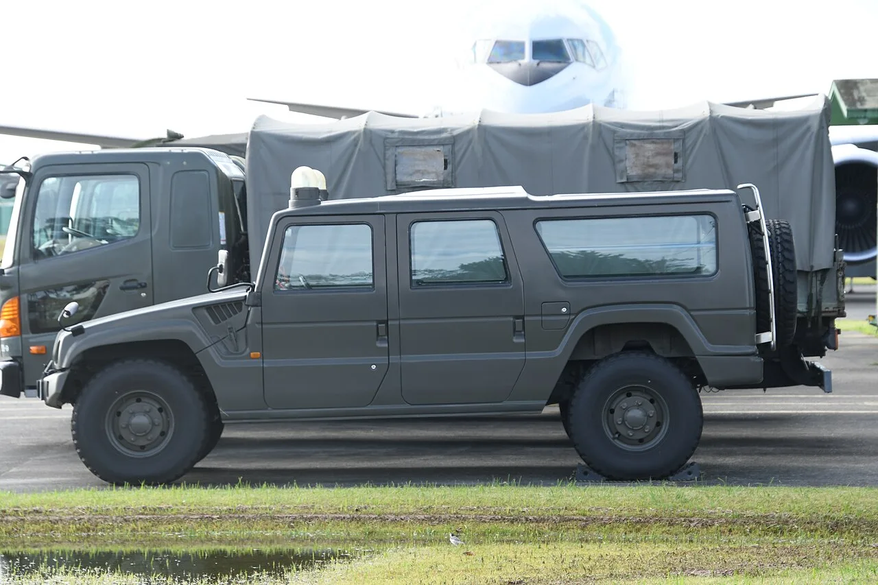 Toyota Mega Cruiser BXD10 / BXD20, side