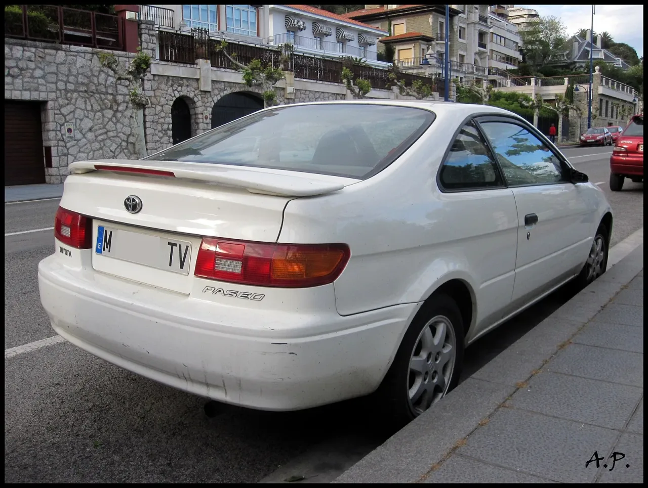 Toyota Paseo, side