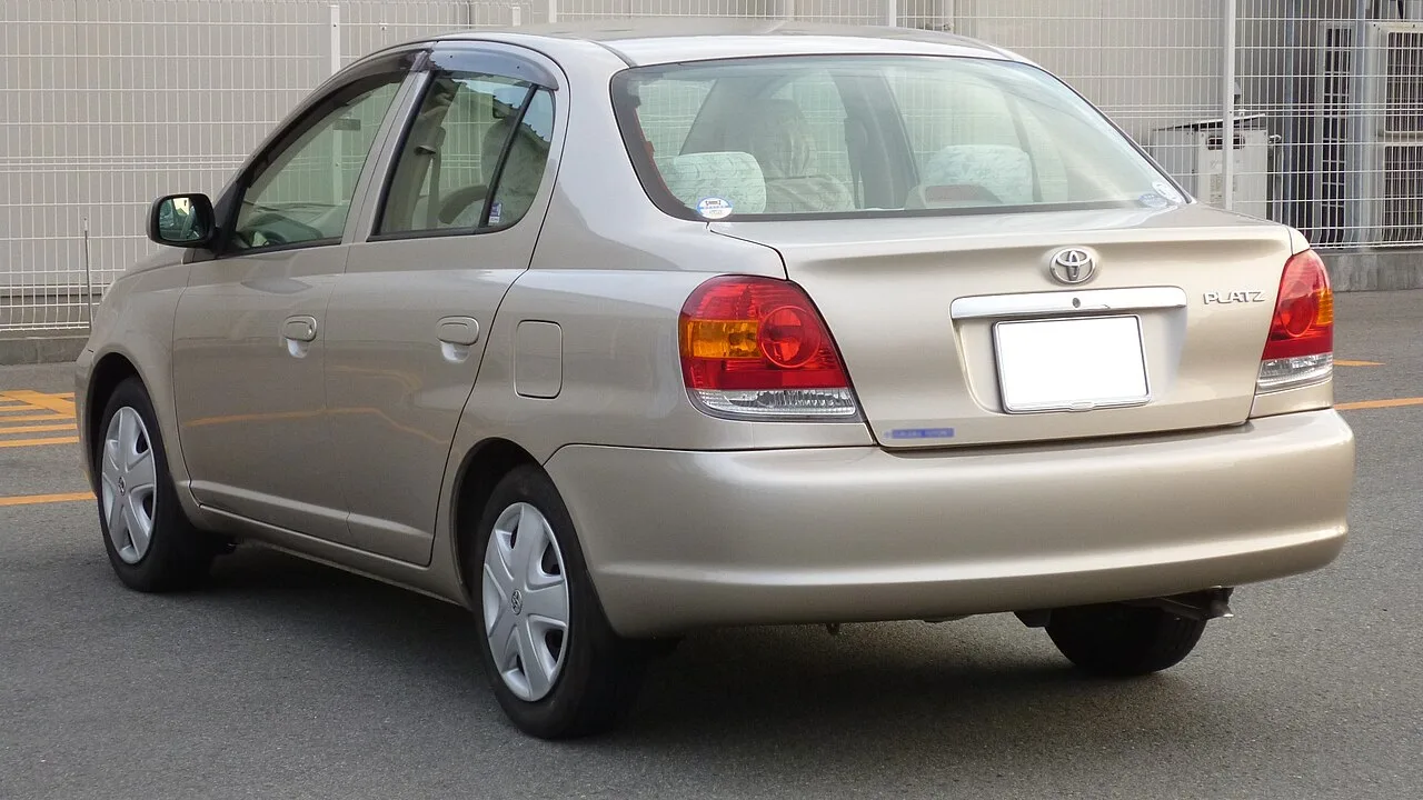 Toyota Platz XP10 / Echo / Xiali 2000, rear