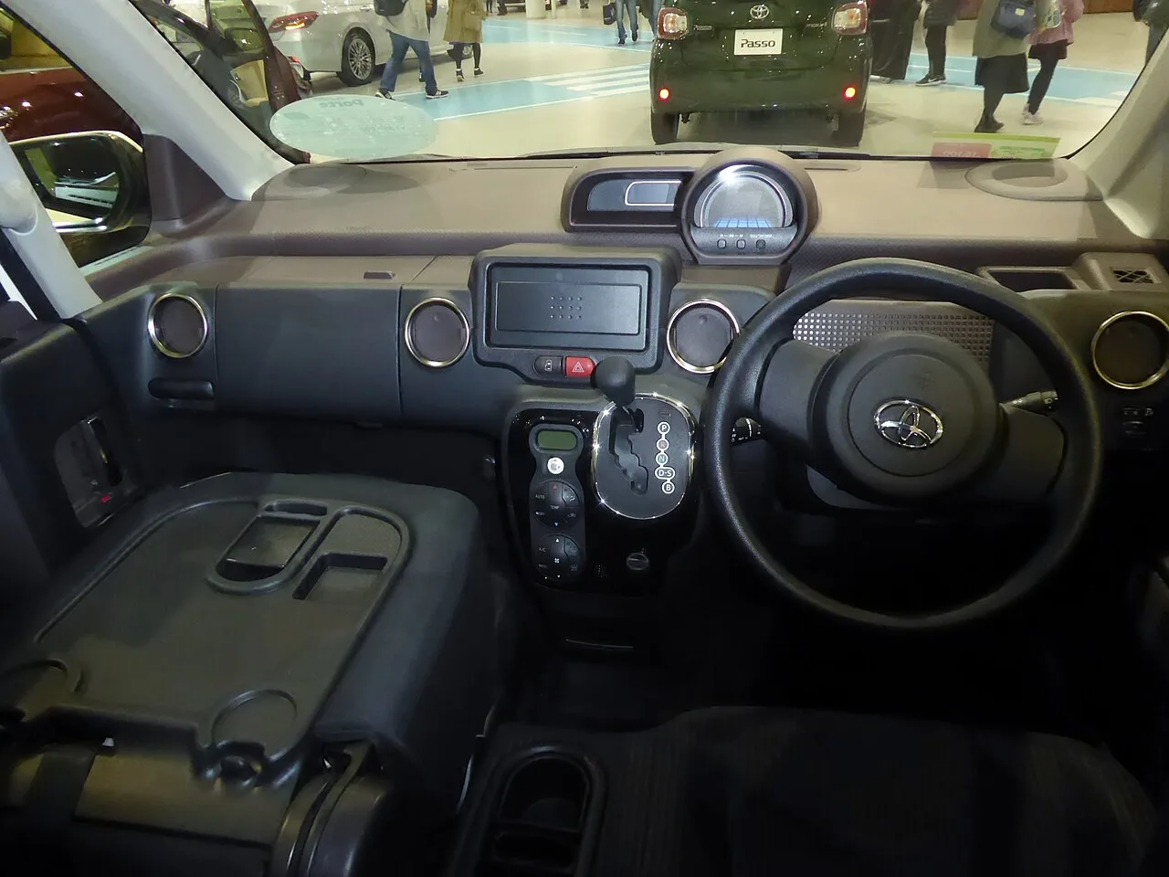Toyota Porte AP10, interior
