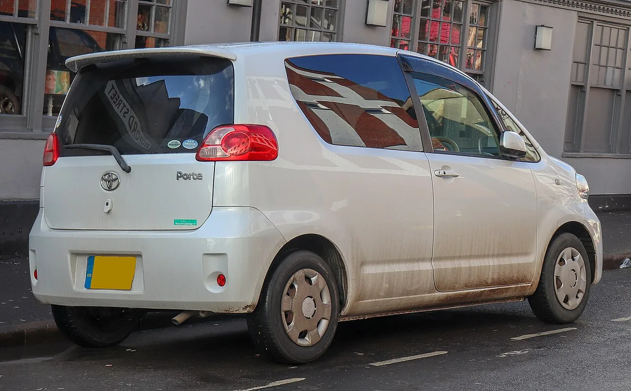 Toyota Porte AP10, rear