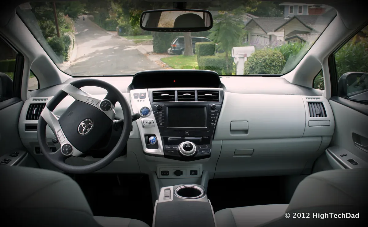 Toyota Prius v, interior
