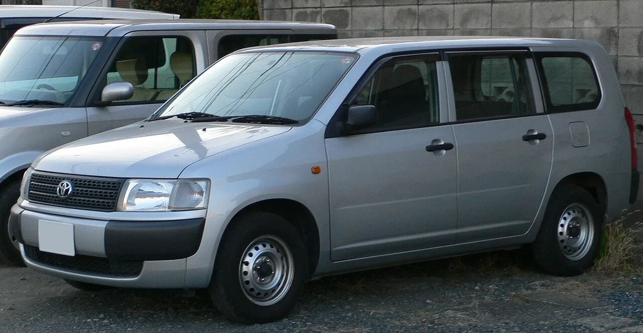 Toyota Probox XP50, rear