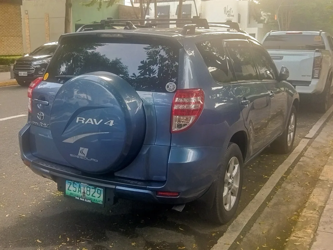 Toyota RAV4, rear