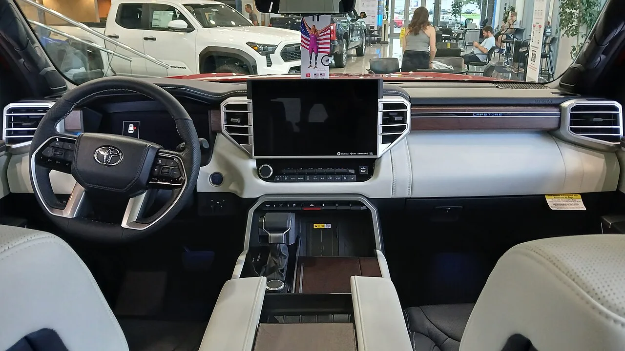 Toyota Sequoia, interior