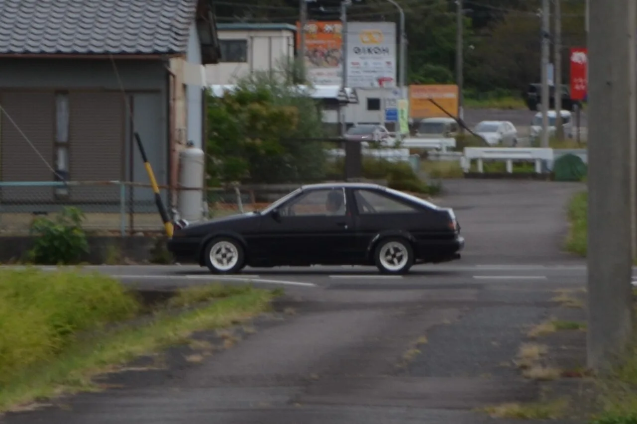 Toyota Sprinter Trueno, side