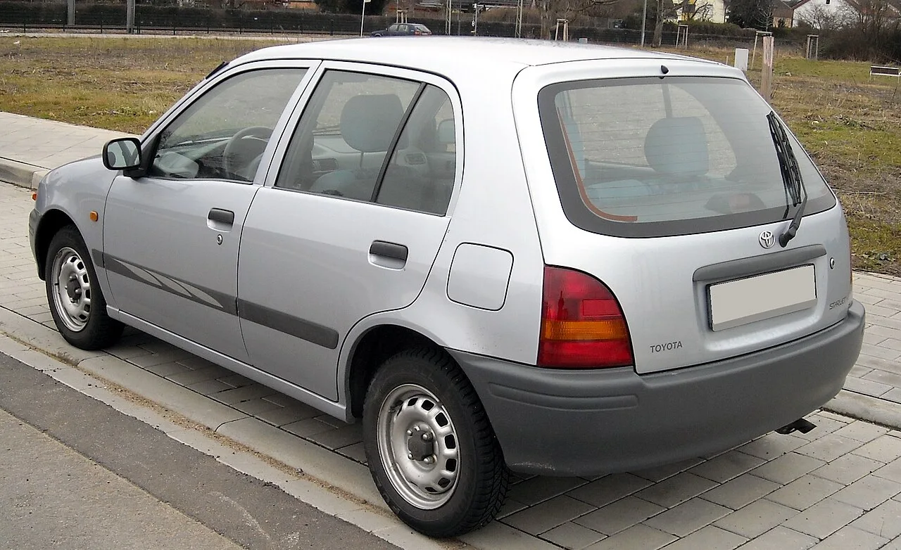 Toyota Starlet P90 fifth generation, rear