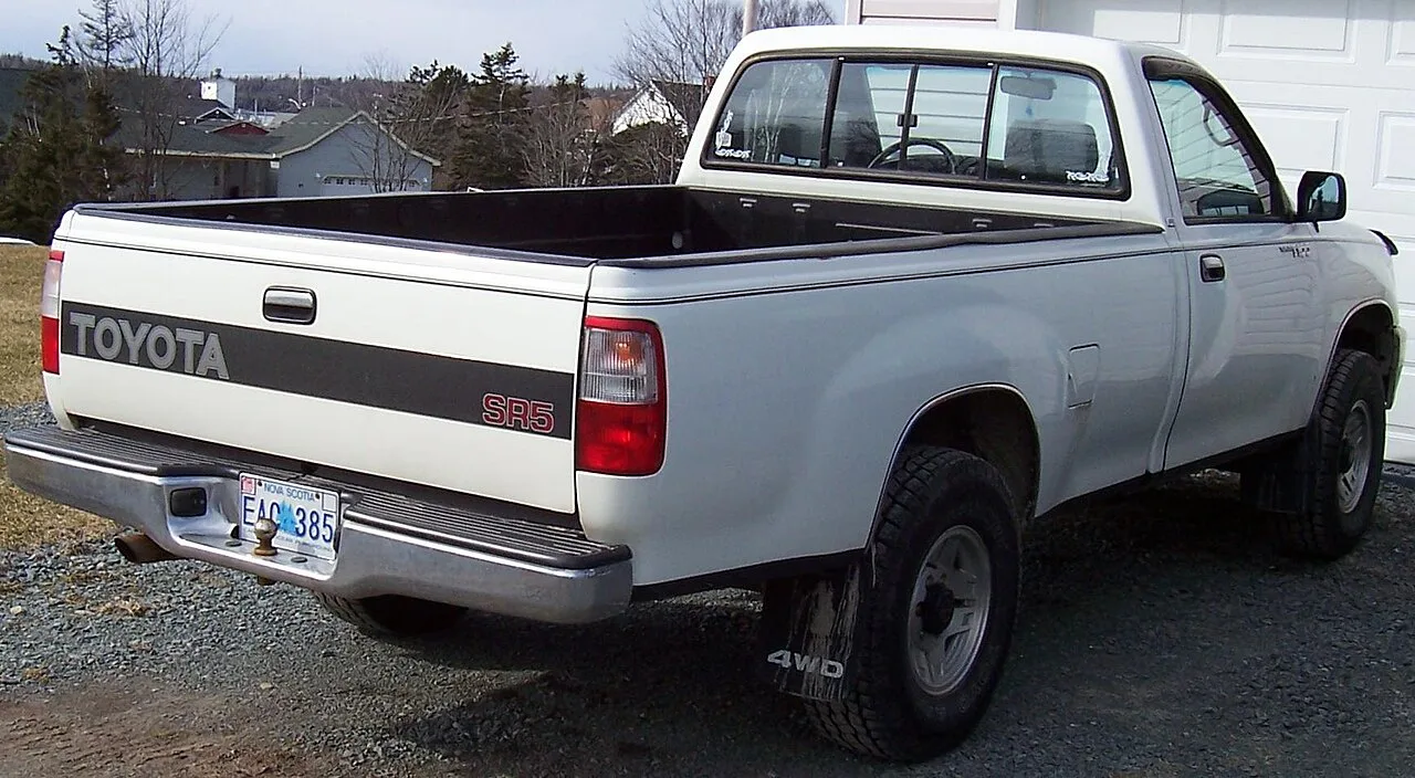 Toyota T100 / Grandlux, rear