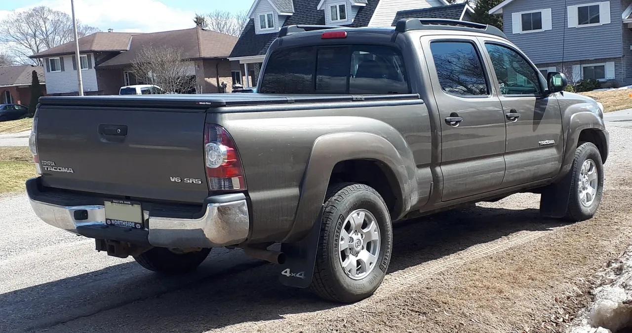 Toyota Tacoma, rear