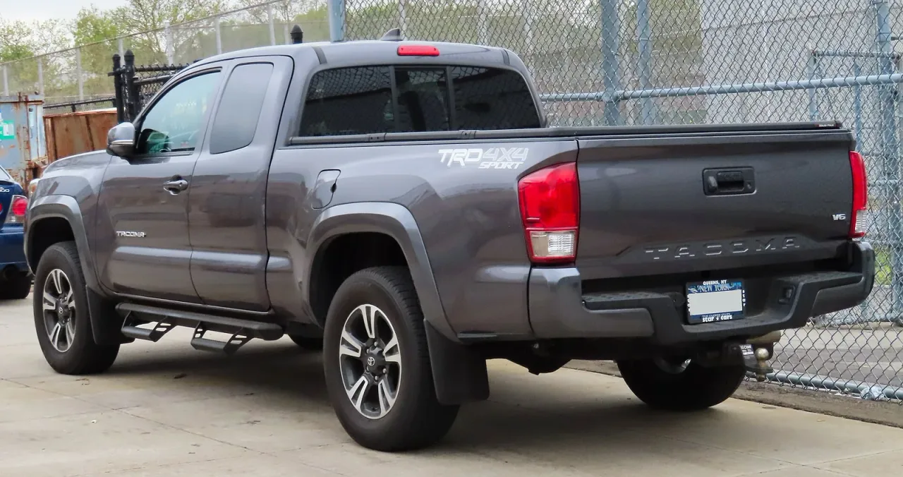 Toyota Tacoma, rear
