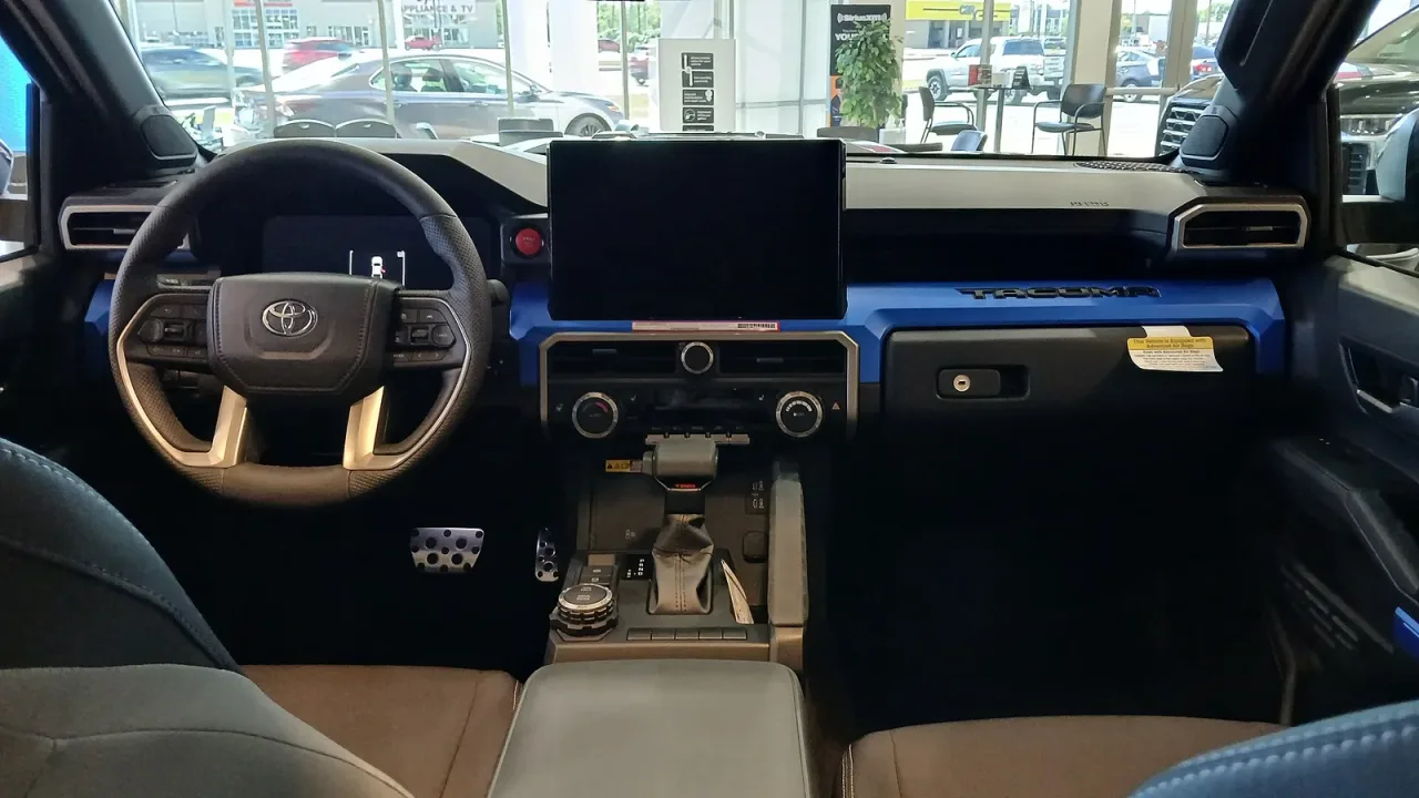 Toyota Tacoma, interior