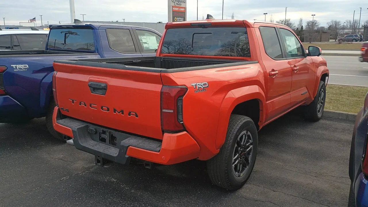 Toyota Tacoma, rear