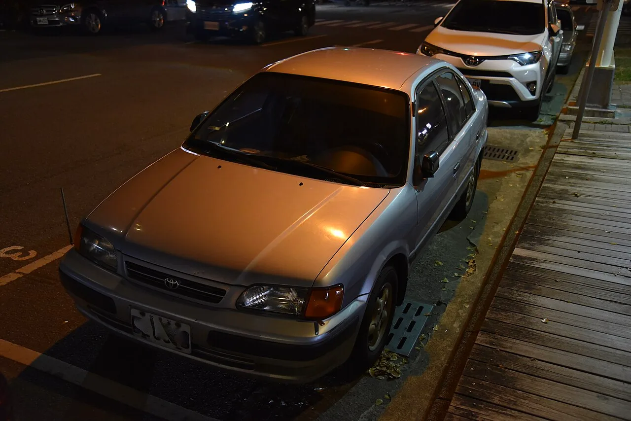 Toyota Tercel, side