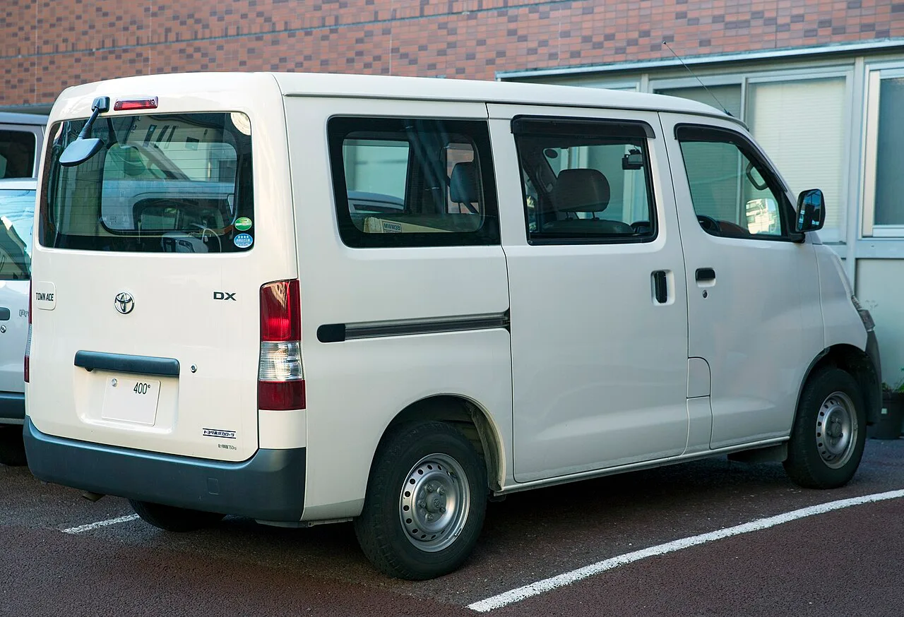 Toyota TownAce R10, rear
