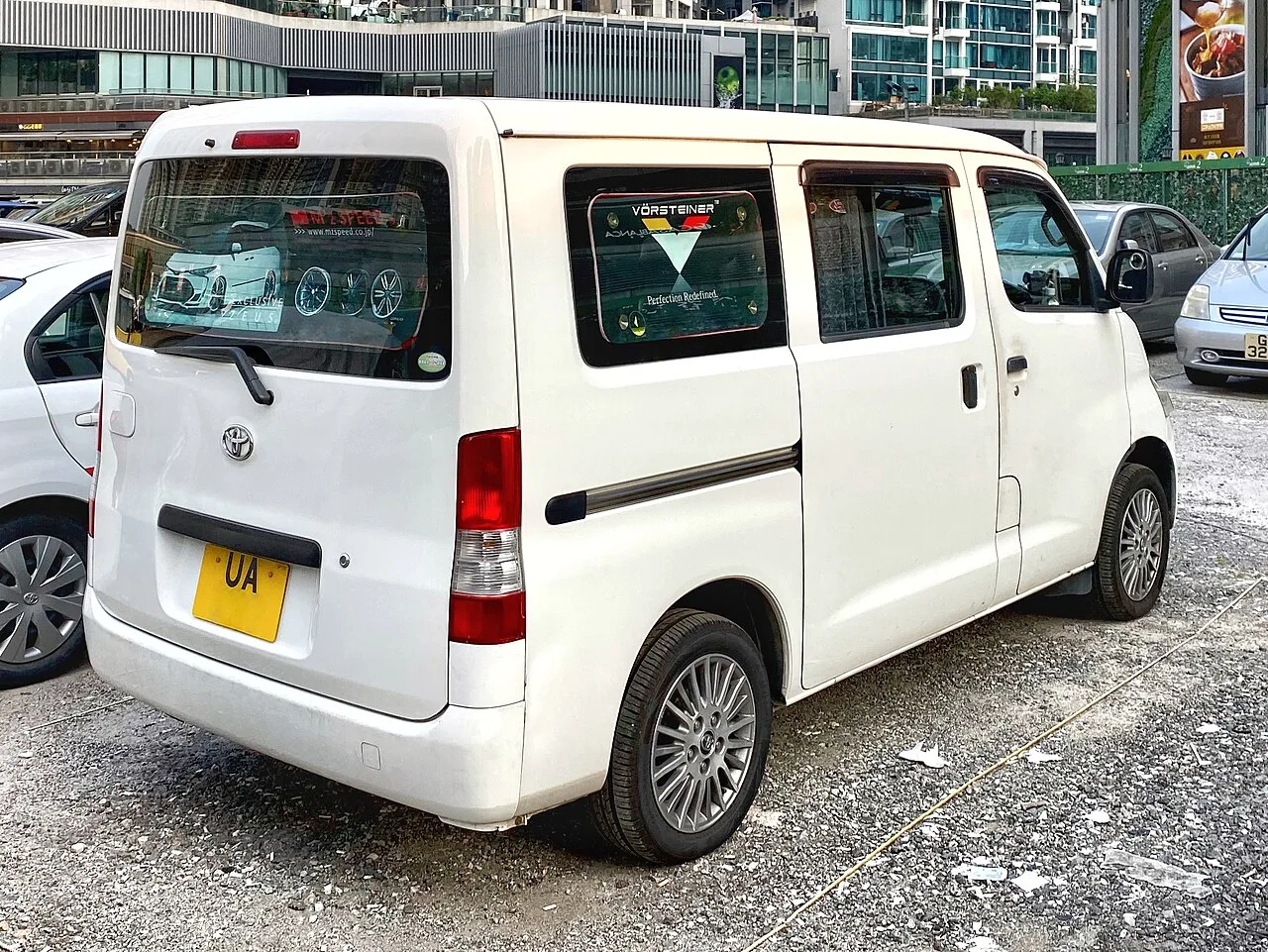 Toyota TownAce S400, rear