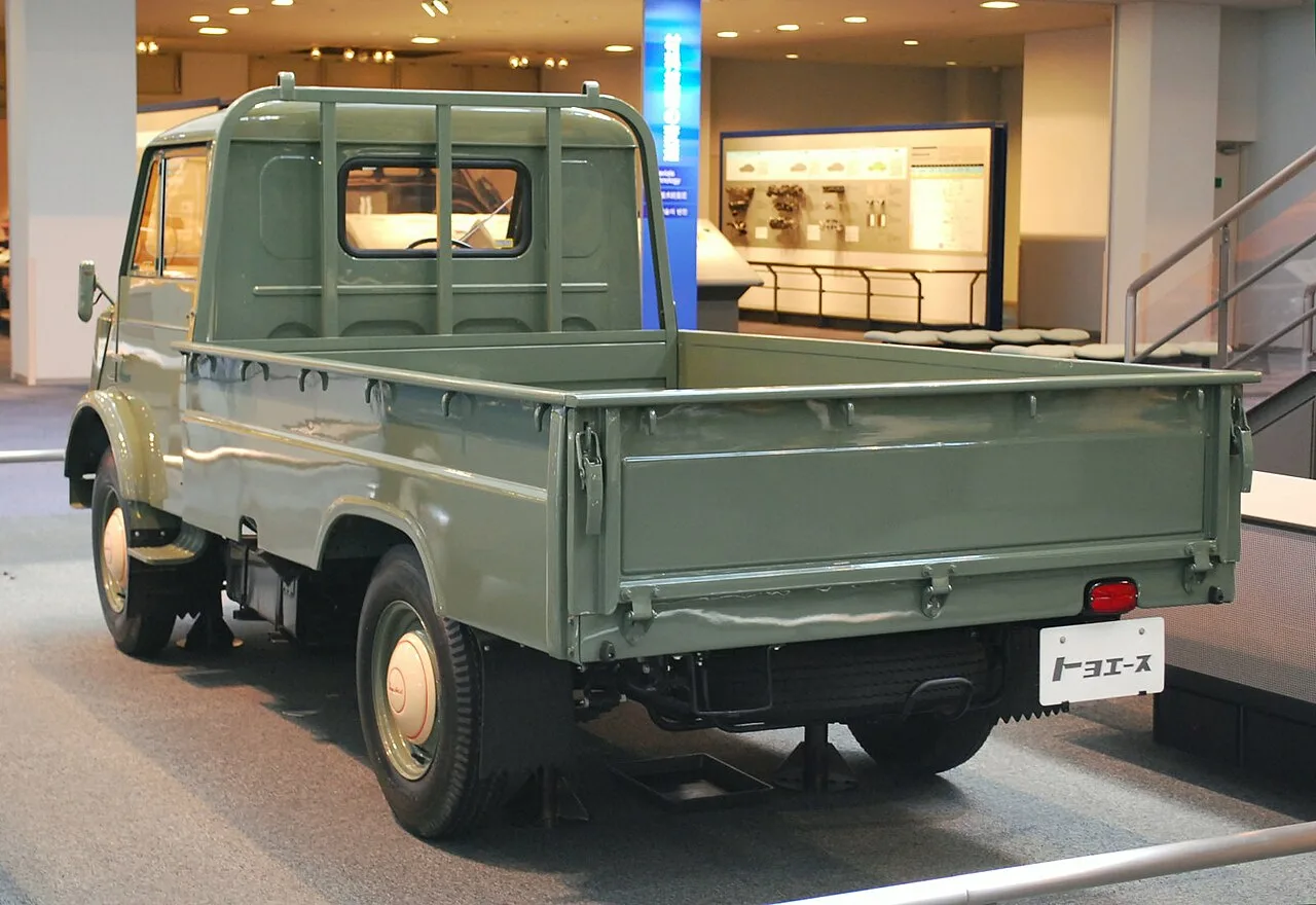 Toyota ToyoAce first generation SKB, rear
