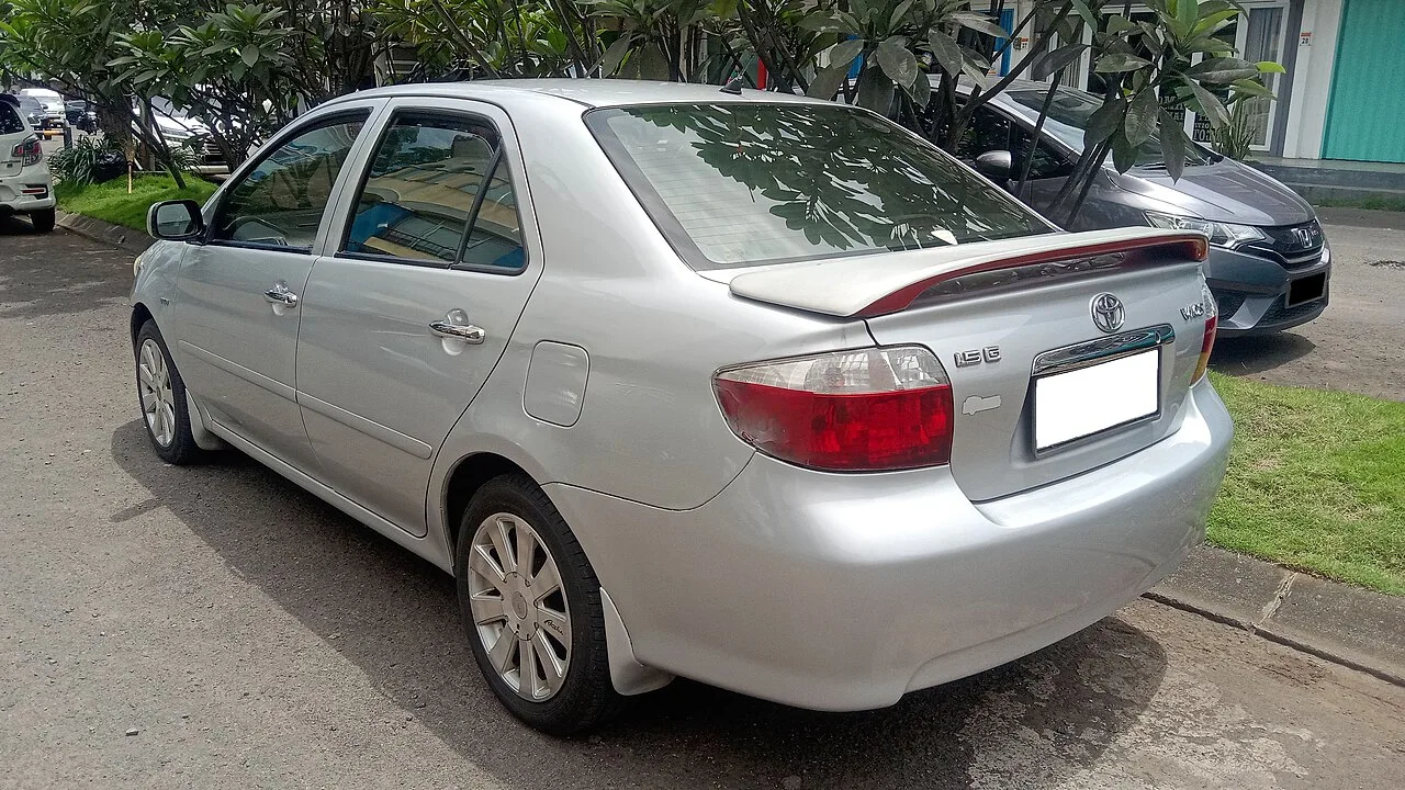 Toyota Vios XP40, side