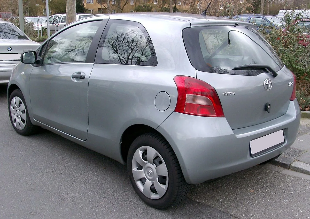 Toyota Yaris, rear